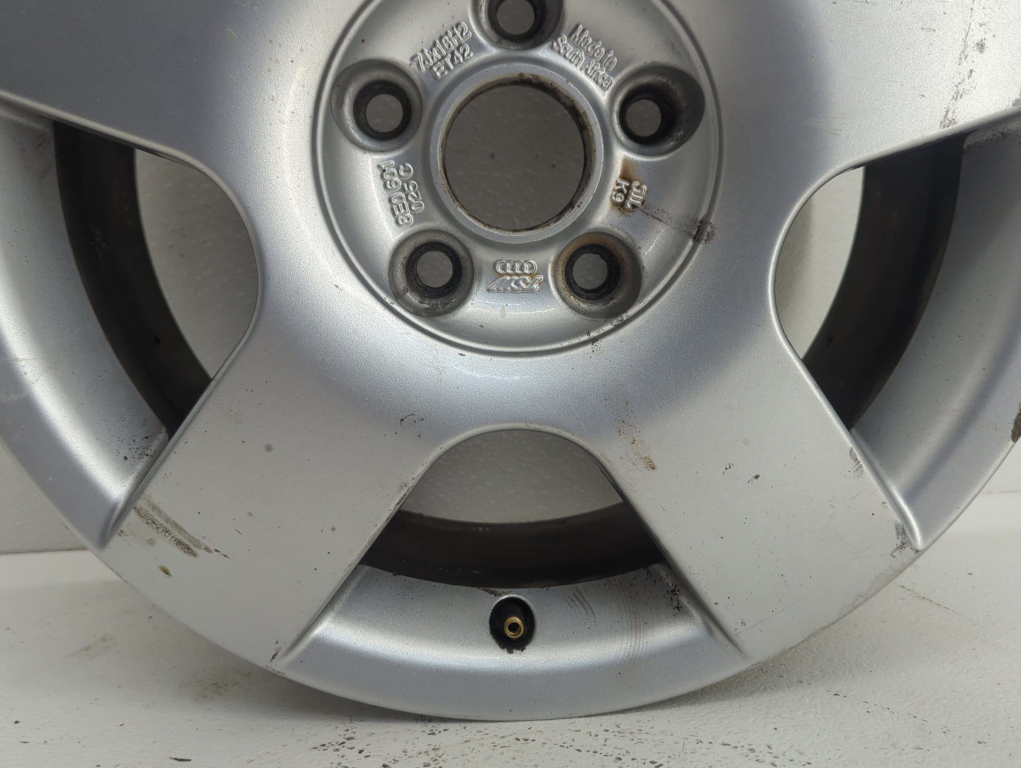 2002-2005 Audi A4 Oem Wheel Rim Silver - Oemusedautoparts1.com