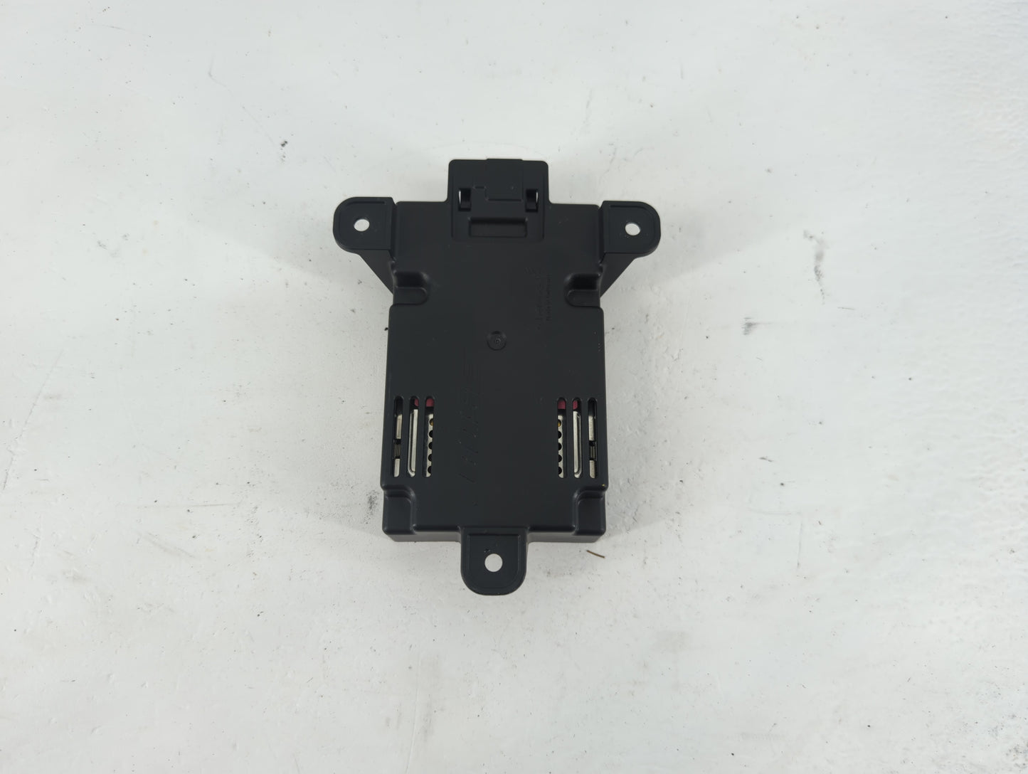 2005 Audi A6 Radio AM FM Cd Player Receiver Replacement Fits OEM Used Auto Parts - Oemusedautoparts1.com