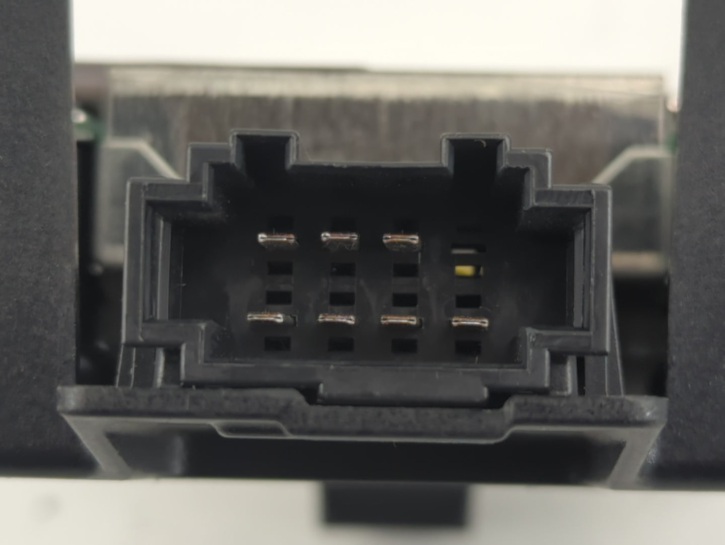 2005 Audi A6 Radio AM FM Cd Player Receiver Replacement Fits OEM Used Auto Parts - Oemusedautoparts1.com