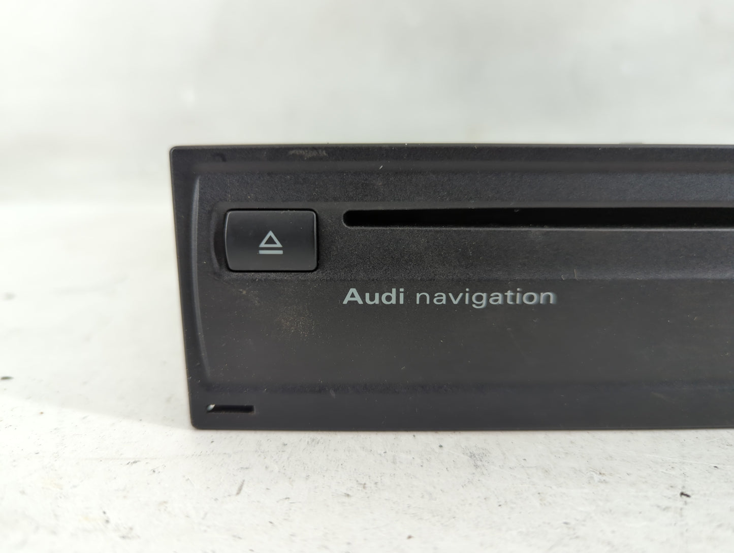 2005 Audi A6 Radio AM FM Cd Player Receiver Replacement P/N:4E0 919 887 M Fits OEM Used Auto Parts - Oemusedautoparts1.com