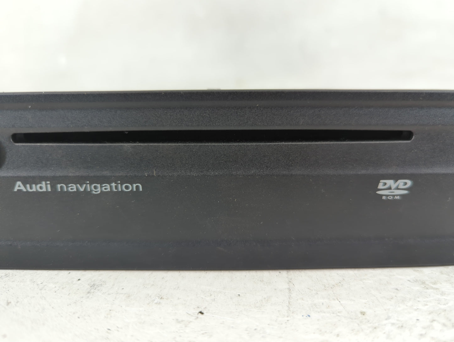 2005 Audi A6 Radio AM FM Cd Player Receiver Replacement P/N:4E0 919 887 M Fits OEM Used Auto Parts - Oemusedautoparts1.com
