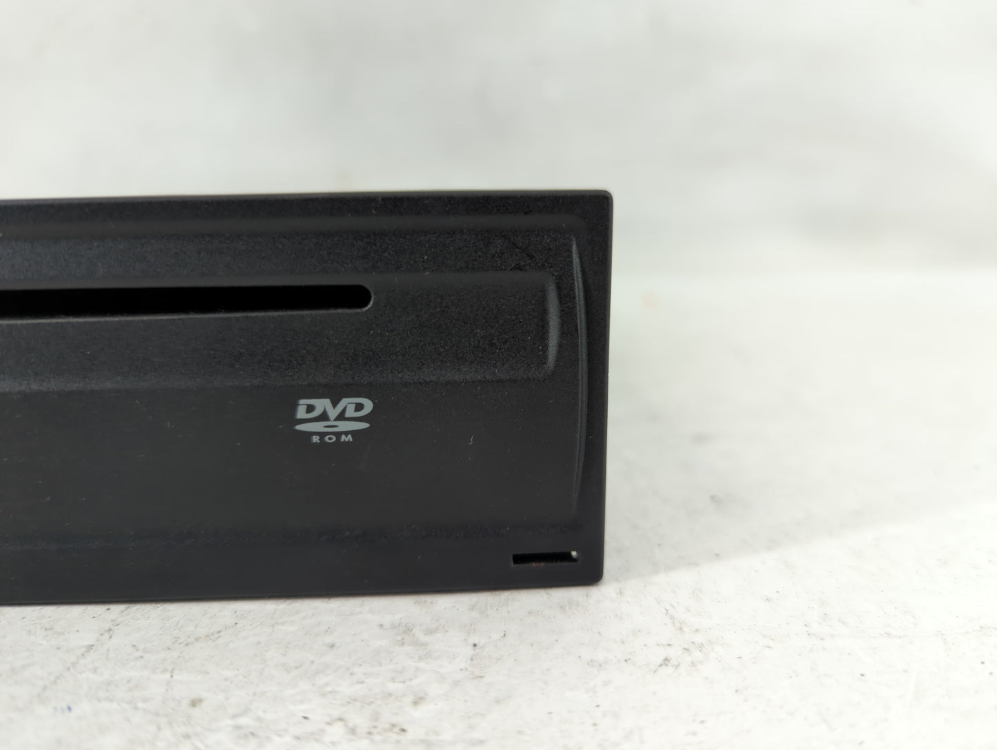 2005 Audi A6 Radio AM FM Cd Player Receiver Replacement P/N:4E0 919 887 M Fits OEM Used Auto Parts - Oemusedautoparts1.com