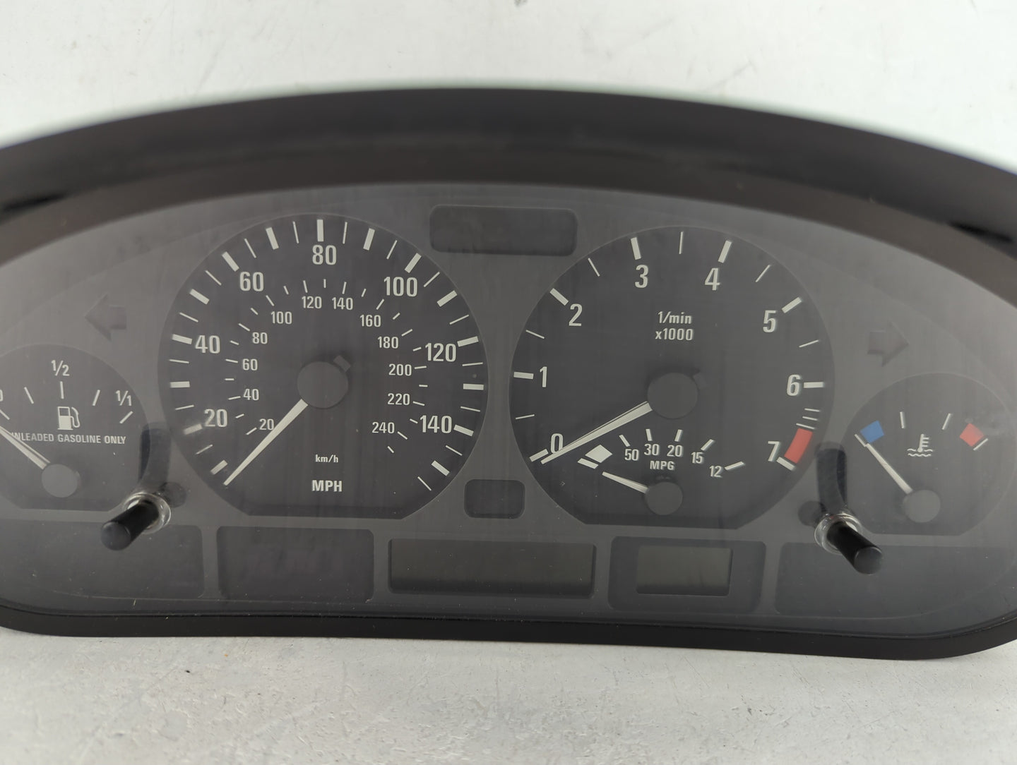 2003-2005 Bmw 325i Instrument Cluster Speedometer Gauges P/N:6 940 877 Miles: Fits Fits 2003 2004 2005 OEM Used Auto Parts -
