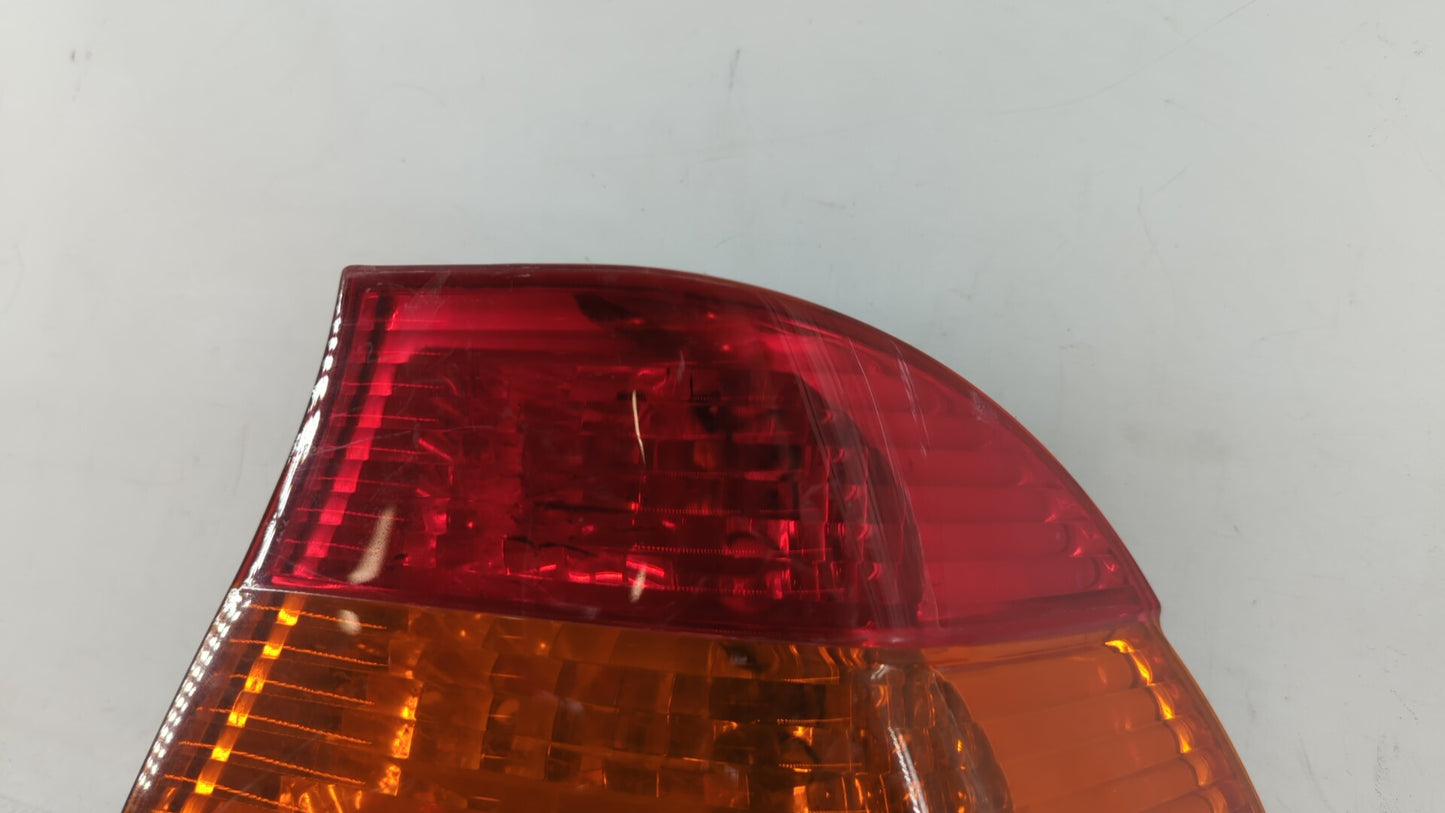 2002-2005 Bmw 325i Tail Light Assembly Passenger Right OEM P/N:6 907 934 6 946 534 Fits Fits 2002 2003 2004 2005 OEM Used Au