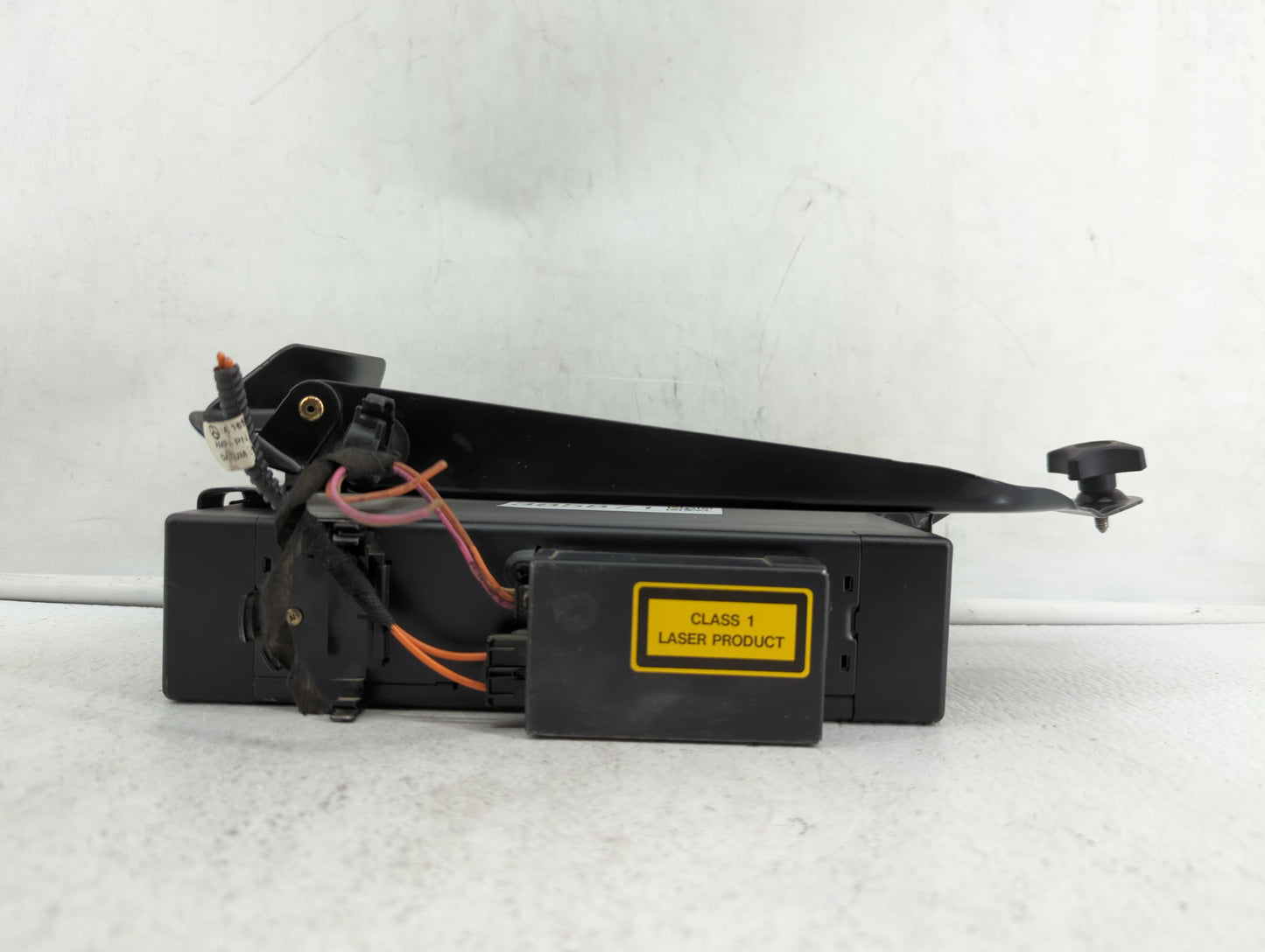 2002-2005 Bmw 325i Radio AM FM Cd Player Receiver Replacement P/N:A 163 820 15 89 D5150Z-0L0051 Fits Fits 2002 2003 2004 200