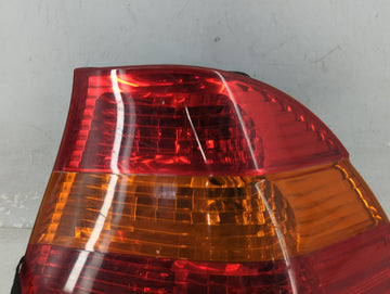2005 Bmw 325xi Tail Light Assembly Passenger Right OEM P/N:388012 6 946 534-01 Fits Fits 2004 2006 OEM Used Auto Parts