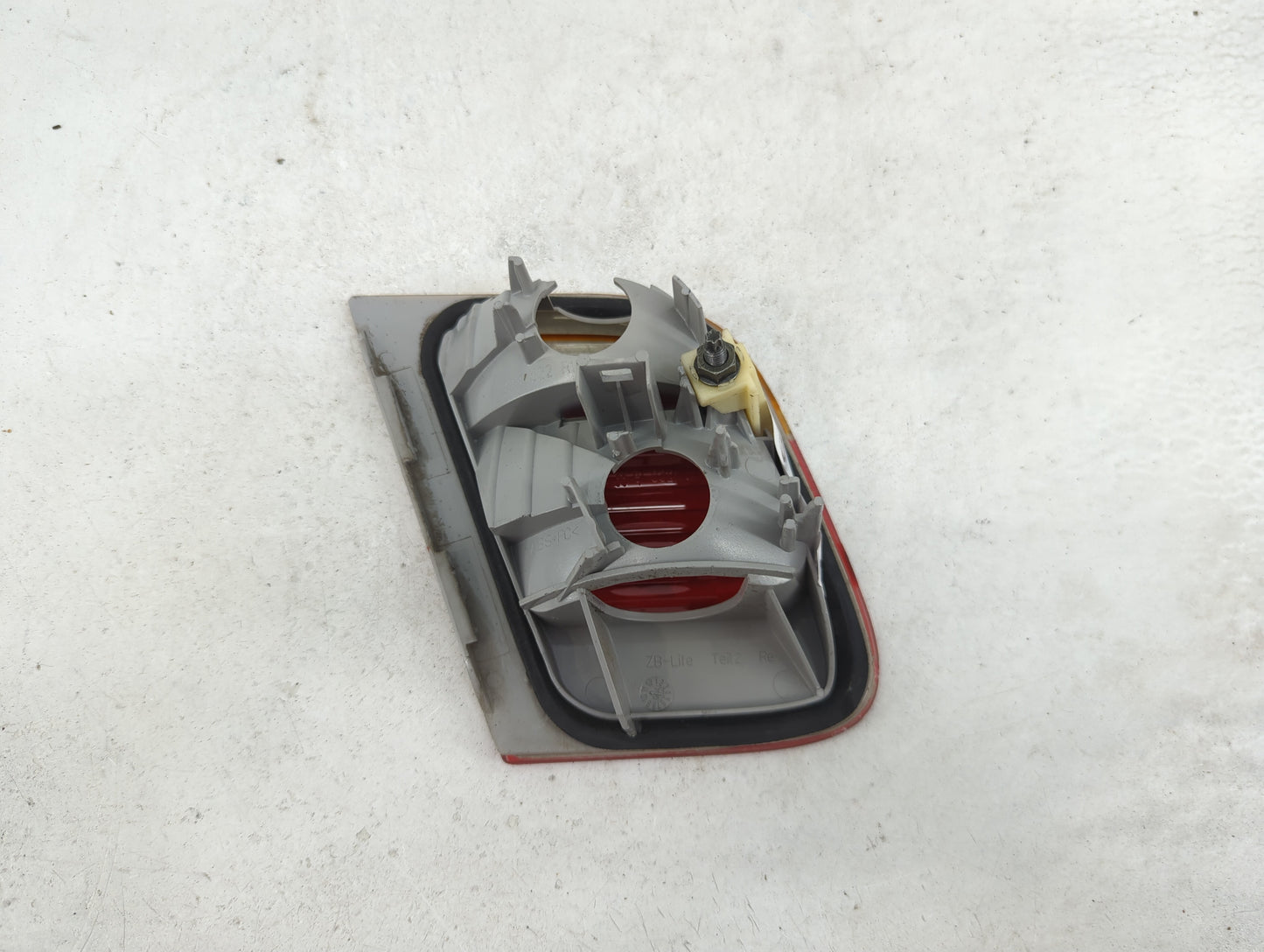 2005 Bmw 325xi Tail Light Assembly Passenger Right OEM Fits Fits 2002 2003 2004 OEM Used Auto Parts - Oemusedautoparts1.com