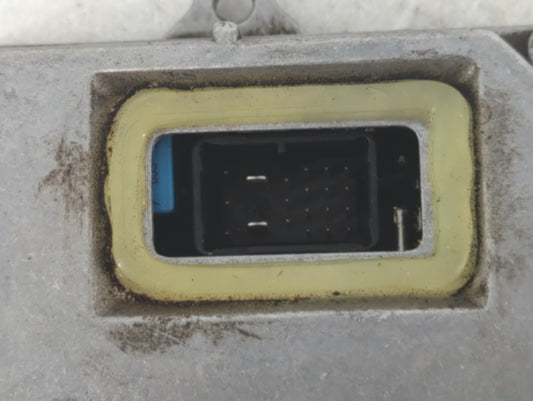 2003-2006 Bmw 330i Headlight Ballast Head Light