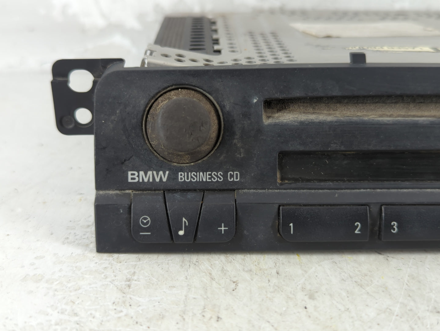 2005 Bmw 330i Radio AM FM Cd Player Receiver Replacement P/N:E24020201 Fits OEM Used Auto Parts - Oemusedautoparts1.com