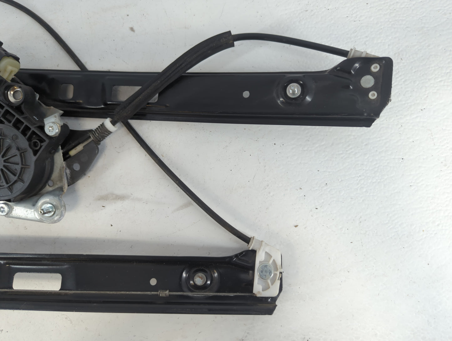 2001-2005 Bmw 330i Used Window Regulator Passenger Front - Oemusedautoparts1.com