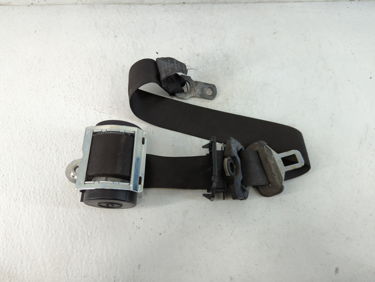2001-2006 Bmw 330i Driver Seatbelt Buckle - Oemusedautoparts1.com