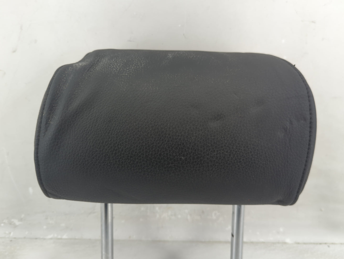 2005 Bmw 525i Headrest Head Rest Rear Seat Fits OEM Used Auto Parts - Oemusedautoparts1.com
