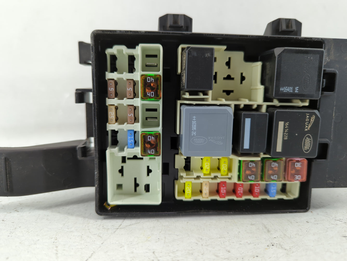 2004-2005 Bmw 530i Fusebox Fuse Box Panel Relay Module P/N:GX73-14A076-DA Fits Fits 2004 2005 OEM Used Auto Parts - Oemuseda