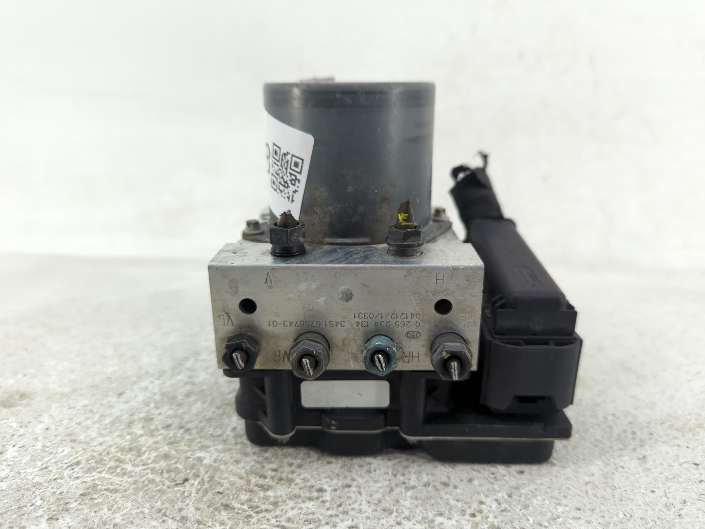 2004-2005 Bmw 545i ABS Pump Control Module Replacement P/N:6758743-01 0 265 234 134, 3451 67587 43 Fits Fits 2004 2005 2006 