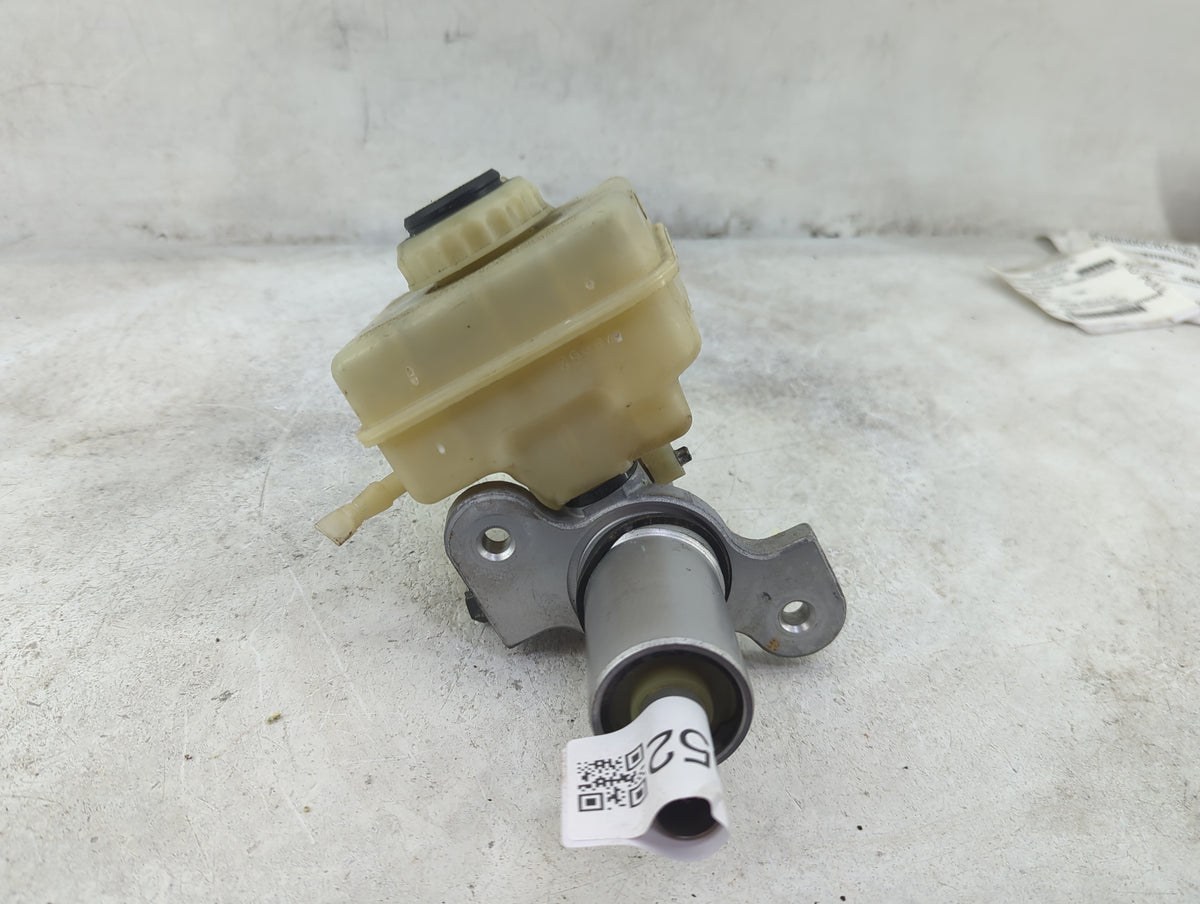 Bmw 645 Brake Master Cylinder 1515952 - Oemusedautoparts1.com