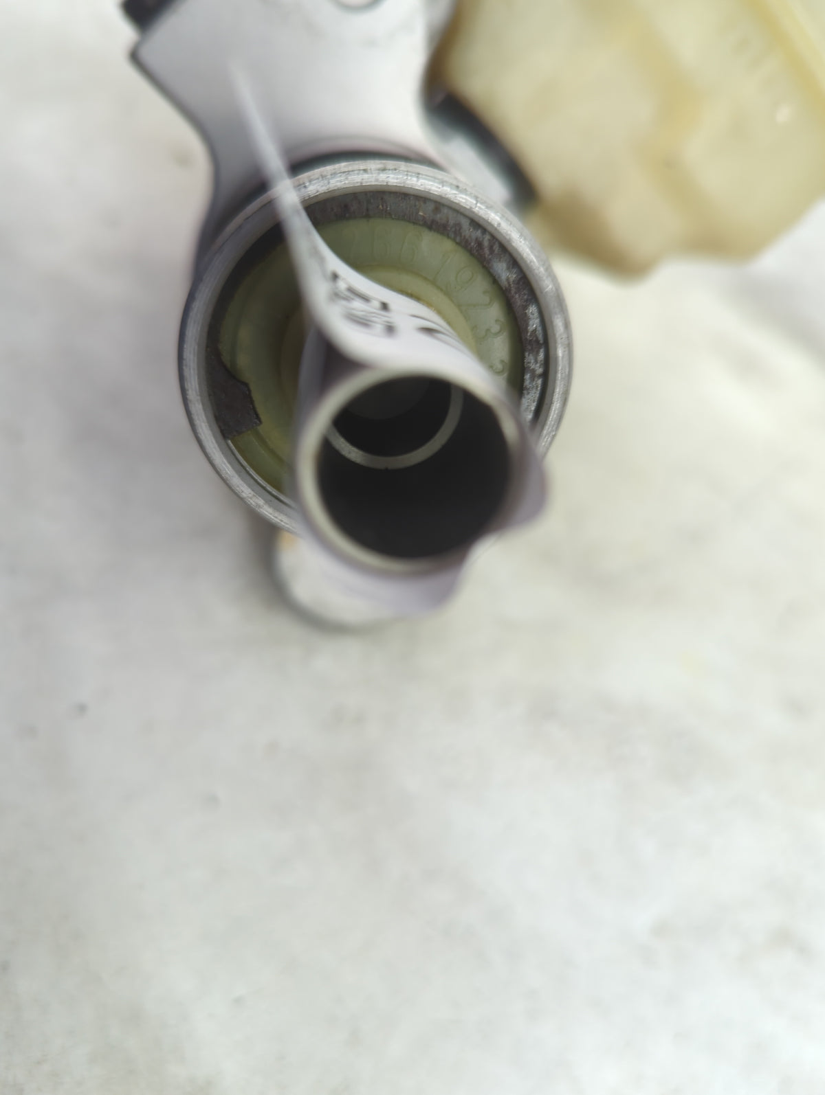 Bmw 645 Brake Master Cylinder 1515952 - Oemusedautoparts1.com