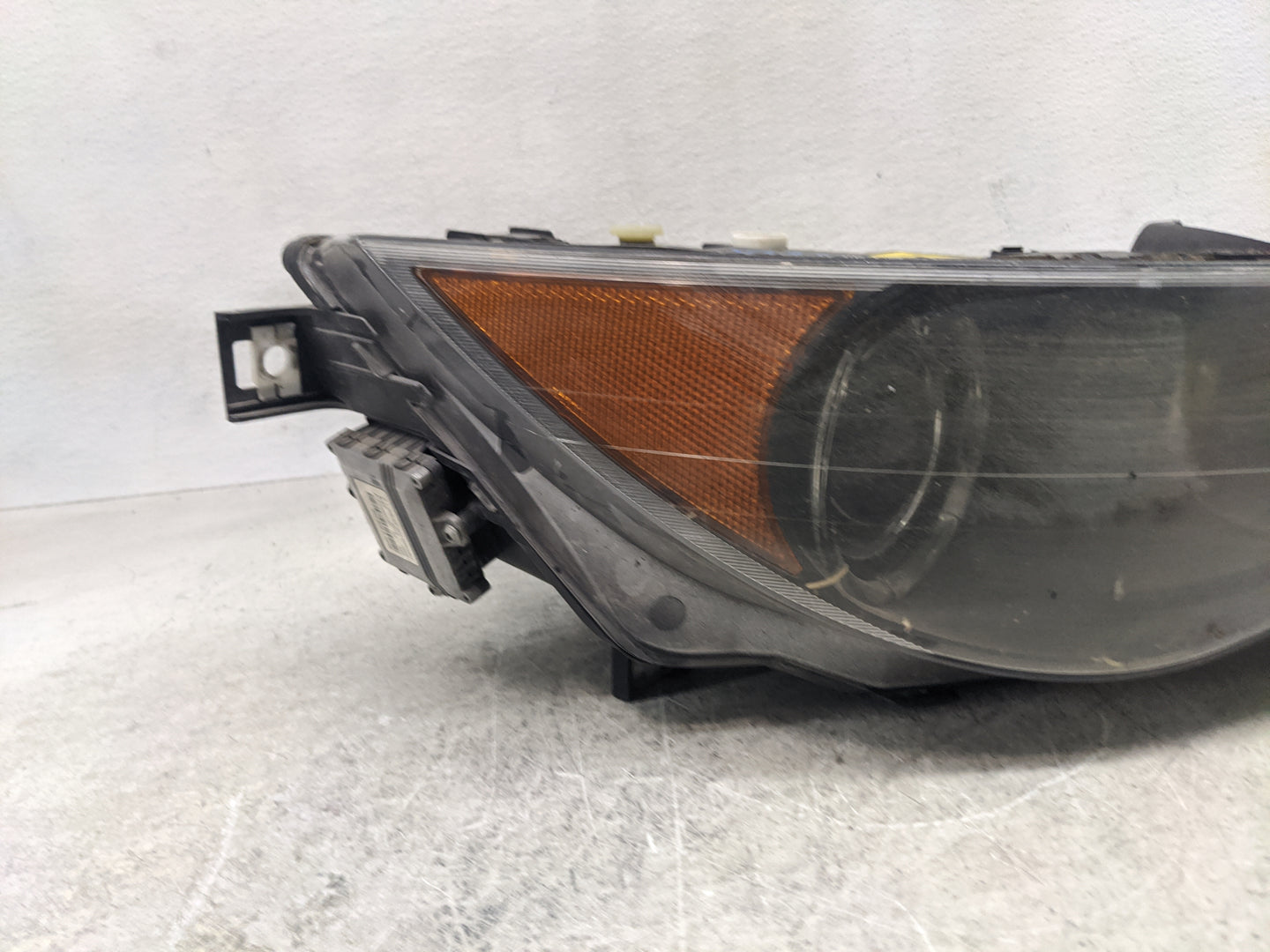2004-2005 Bmw 645ci Passenger Right Oem Head Light Headlight Lamp - Oemusedautoparts1.com
