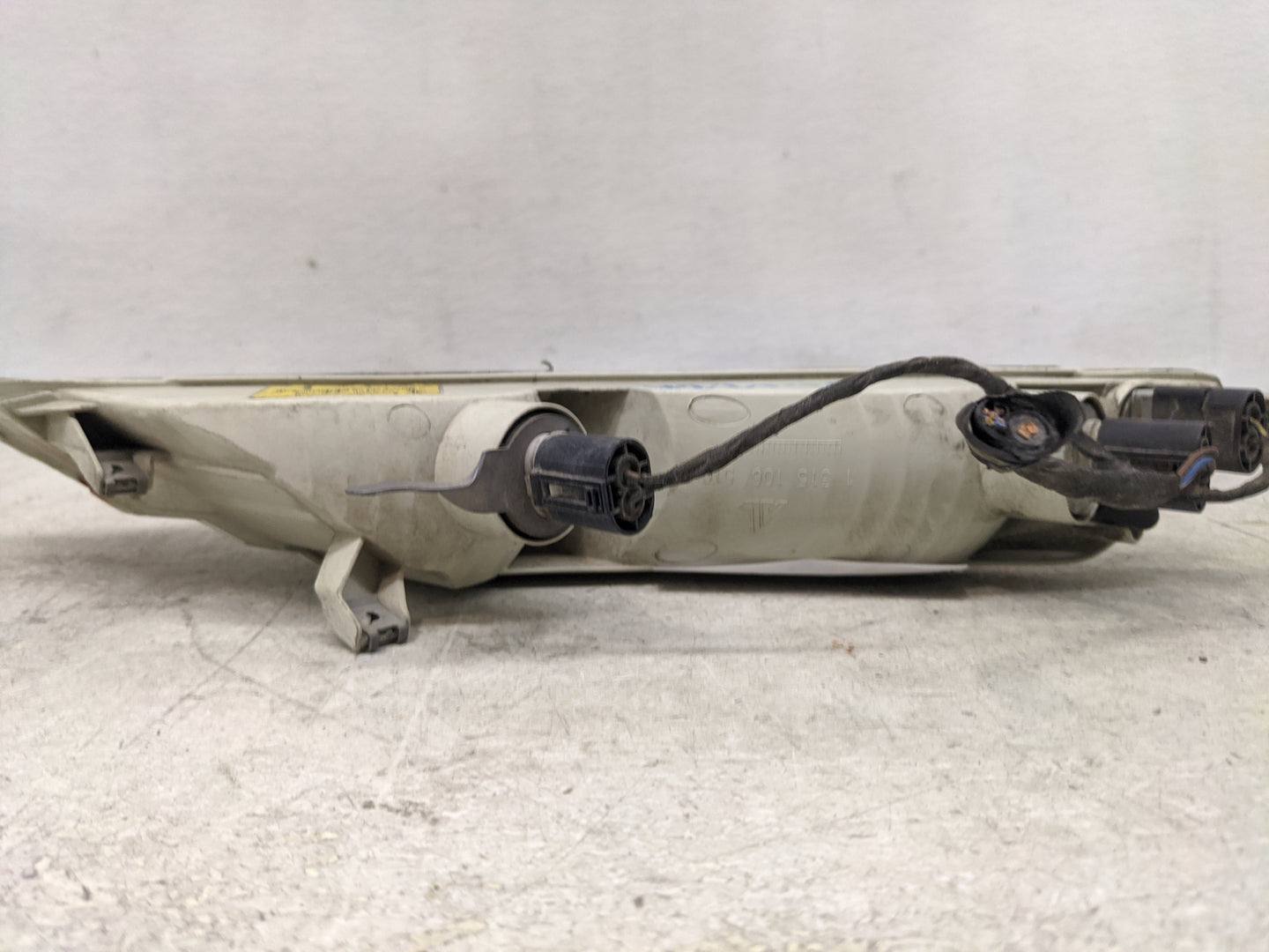 2004-2005 Bmw 645ci Driver Left Oem Front Light Lamp - Oemusedautoparts1.com