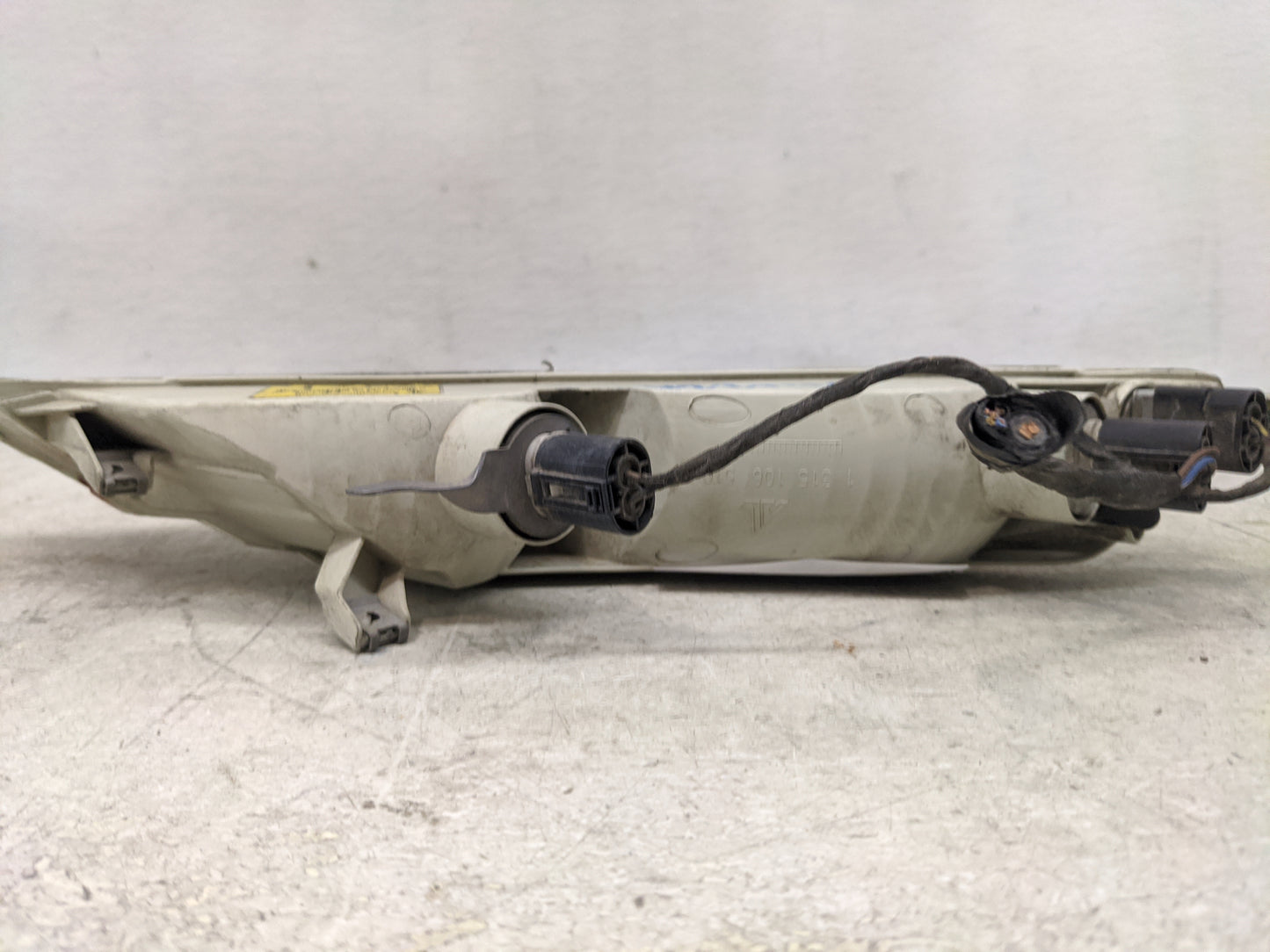 2004-2005 Bmw 645ci Driver Left Oem Front Light Lamp - Oemusedautoparts1.com