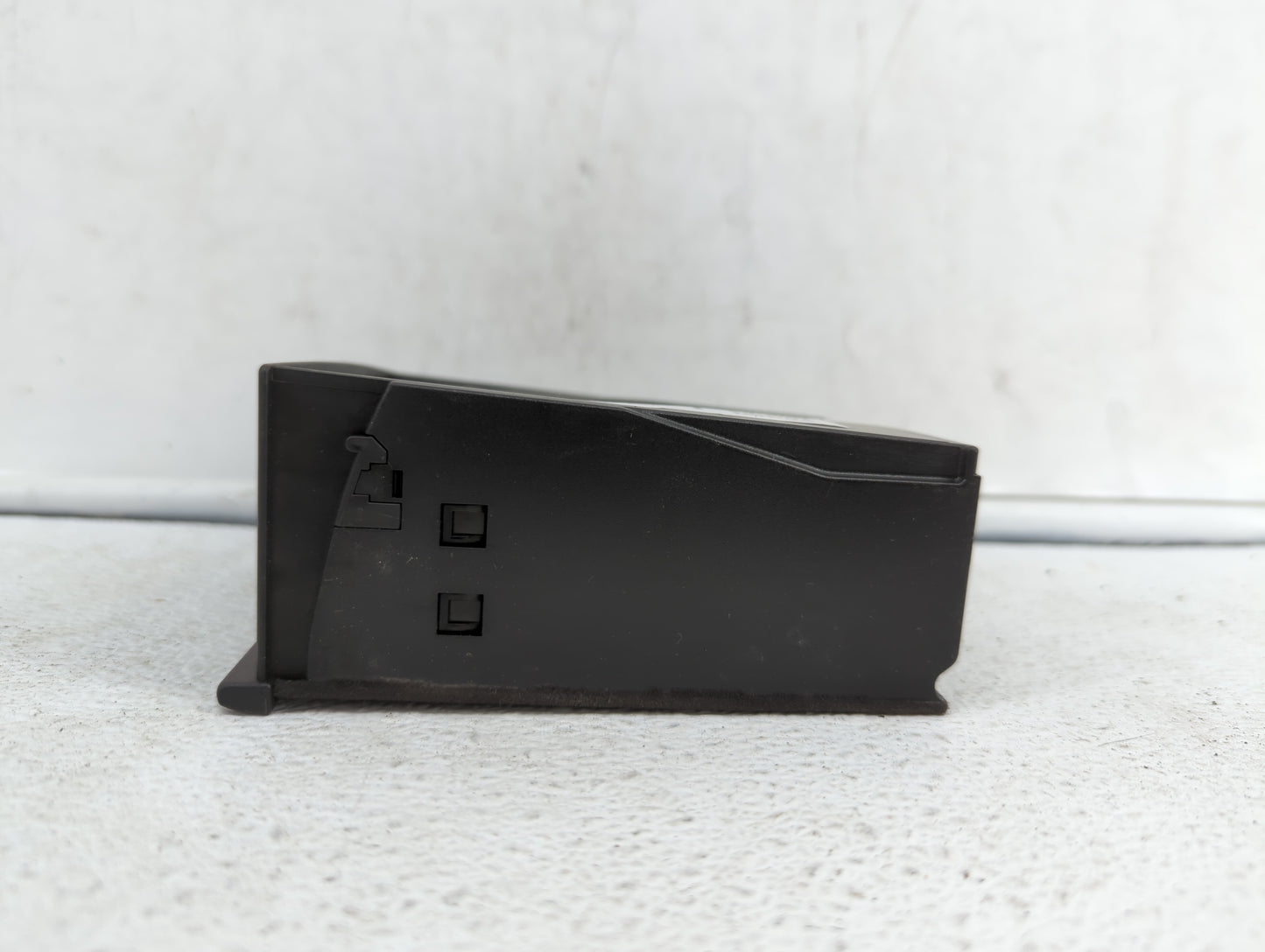 2005 Bmw 745i CENTER CONSOLE CD STORAGE Black - Oemusedautoparts1.com