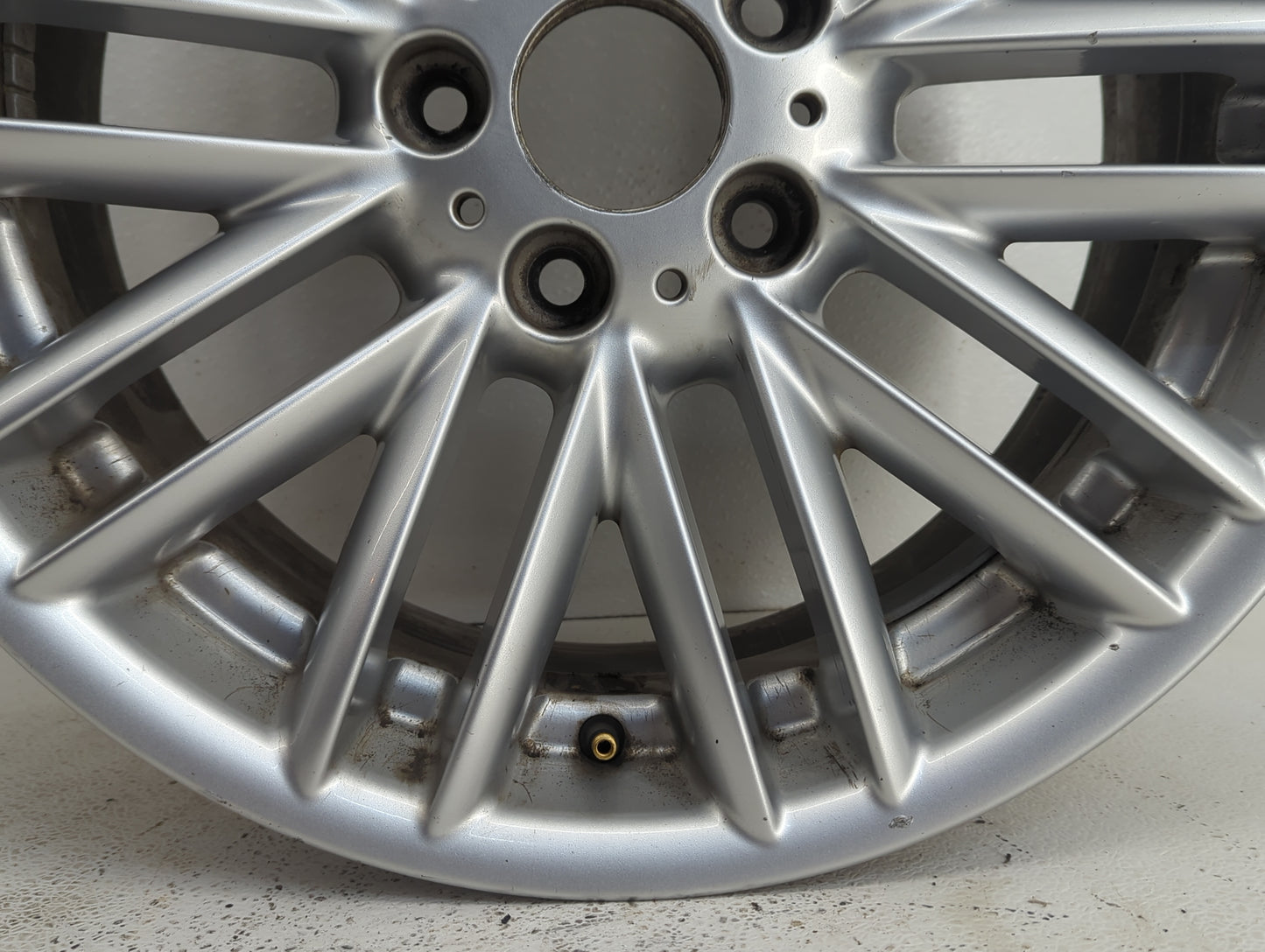 2002-2005 Bmw 745i Oem Wheel Rim 878507 - Oemusedautoparts1.com
