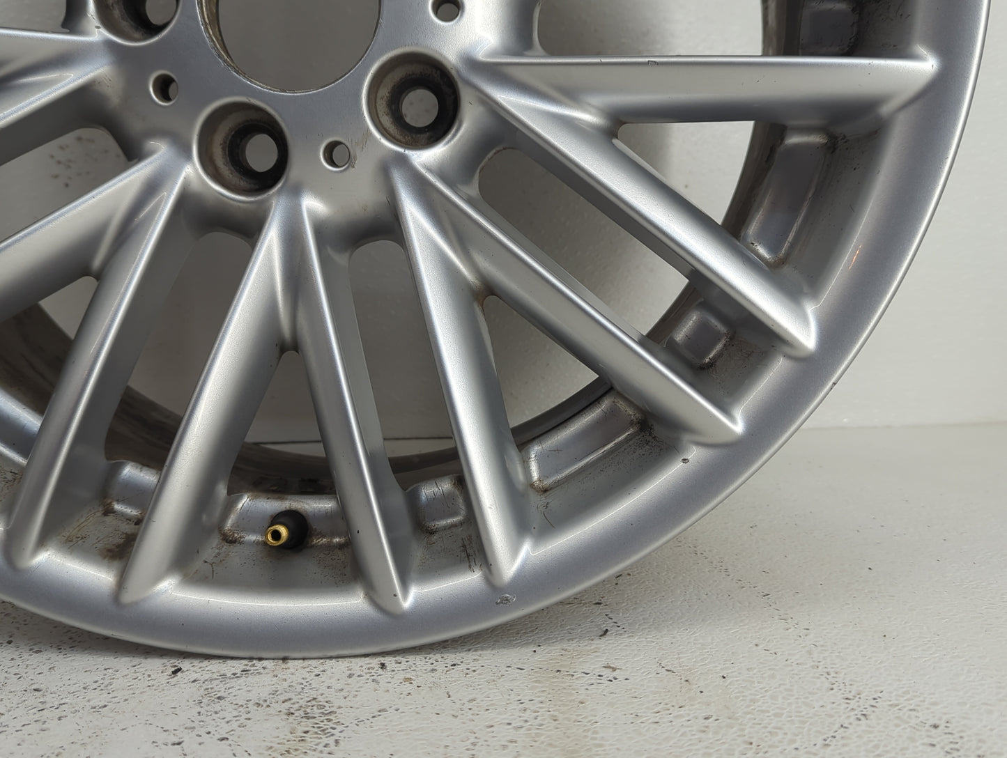 2002-2005 Bmw 745i Oem Wheel Rim 878507 - Oemusedautoparts1.com