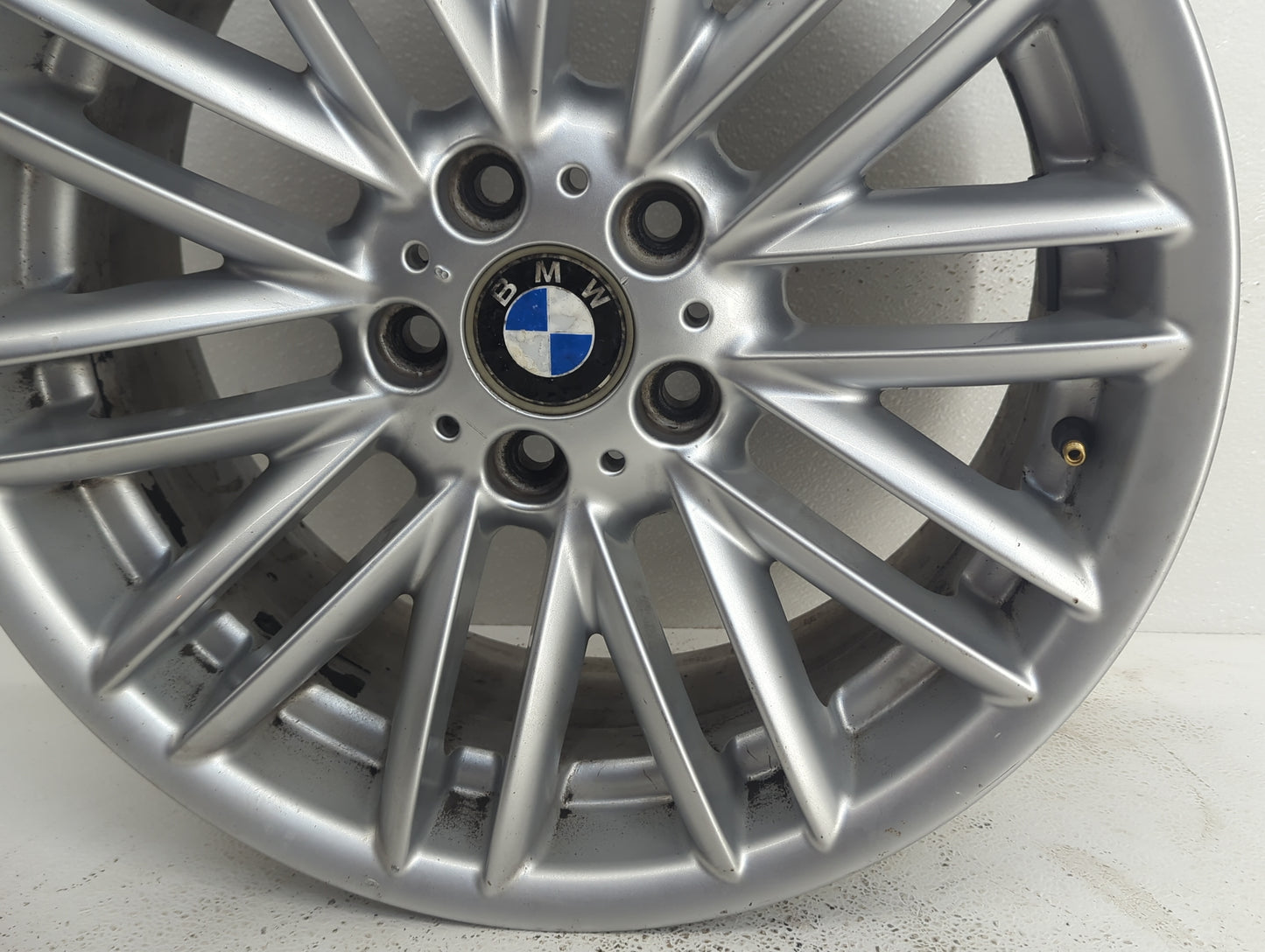 2002-2005 Bmw 745i Oem Wheel Rim 878514 - Oemusedautoparts1.com