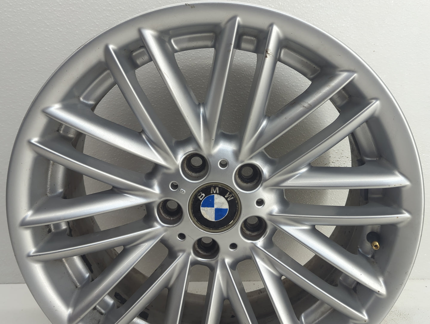 2002-2005 Bmw 745i Oem Wheel Rim 878514 - Oemusedautoparts1.com
