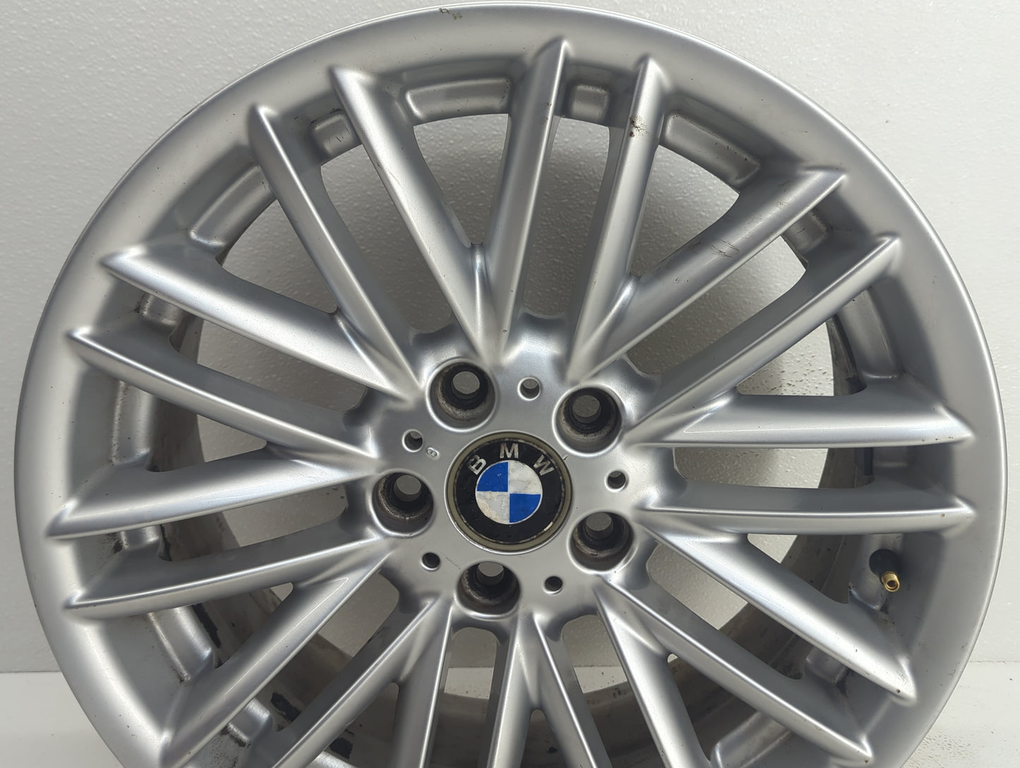2002-2005 Bmw 745i Oem Wheel Rim 878514 - Oemusedautoparts1.com