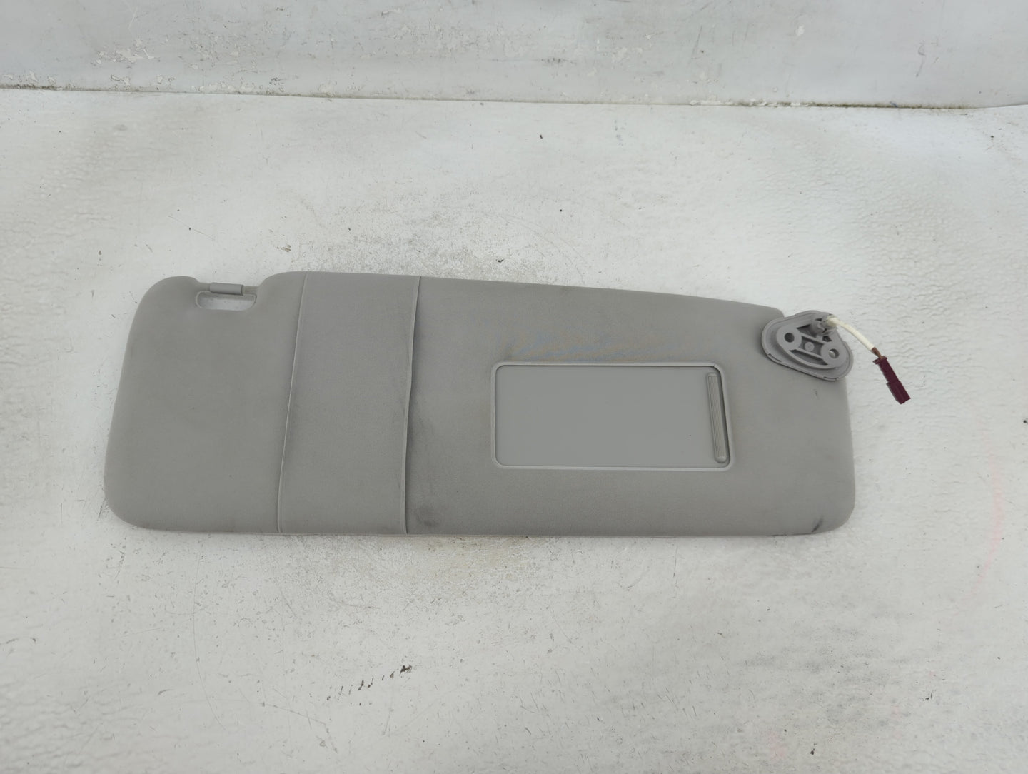 2004-2005 Bmw 745i Sun Visor Shade Replacement Passenger Right Mirror Fits Fits 2004 2005 2006 2007 2008 OEM Used Auto Parts