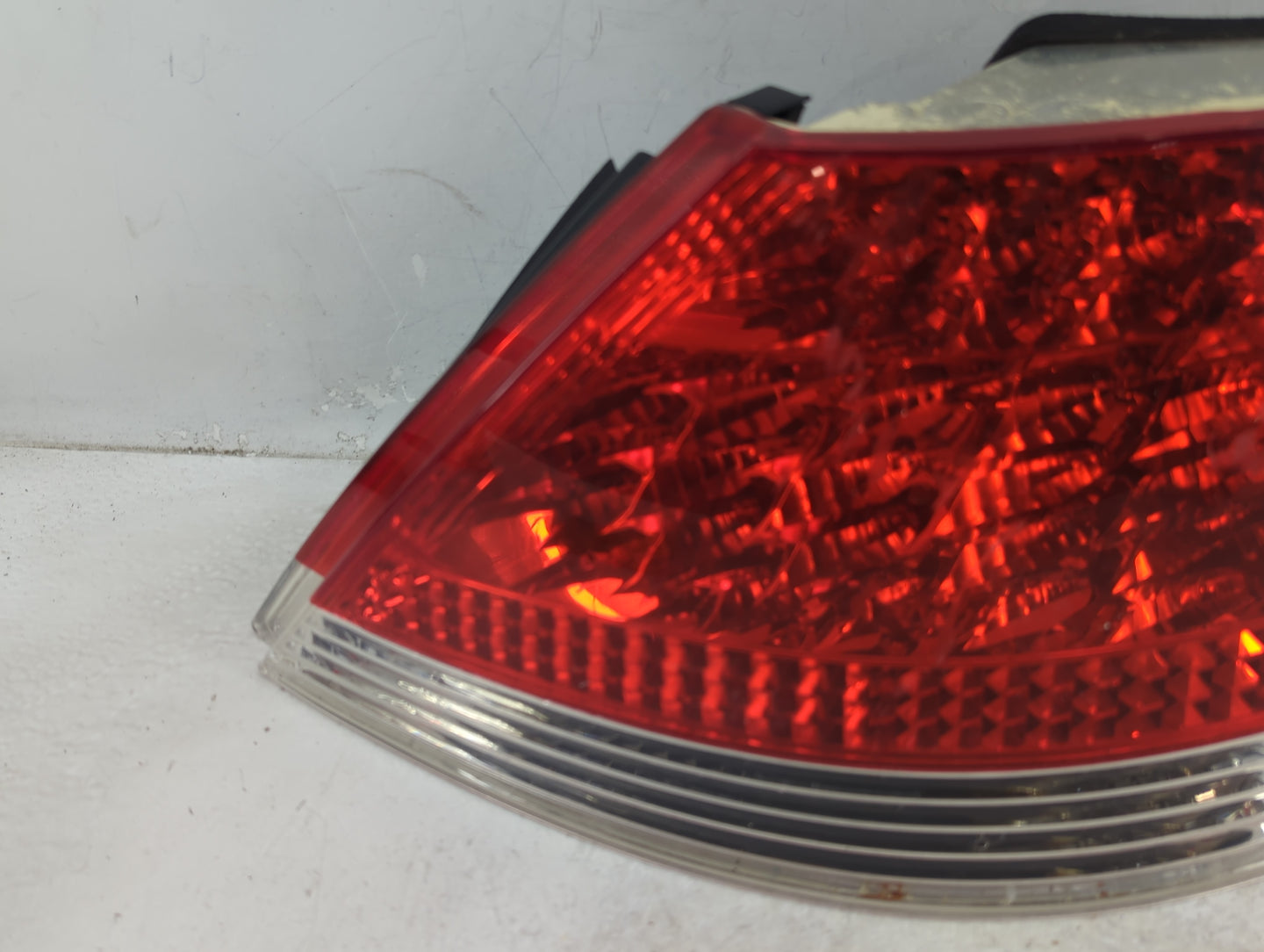2002-2005 Bmw 745i Tail Light Assembly Passenger Right OEM Fits Fits 2002 2003 2004 2005 OEM Used Auto Parts - Oemusedautopa