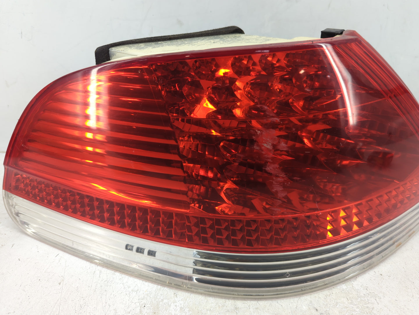 2002-2005 Bmw 745i Tail Light Assembly Driver Left OEM Fits Fits 2002 2003 2004 2005 OEM Used Auto Parts - Oemusedautoparts1