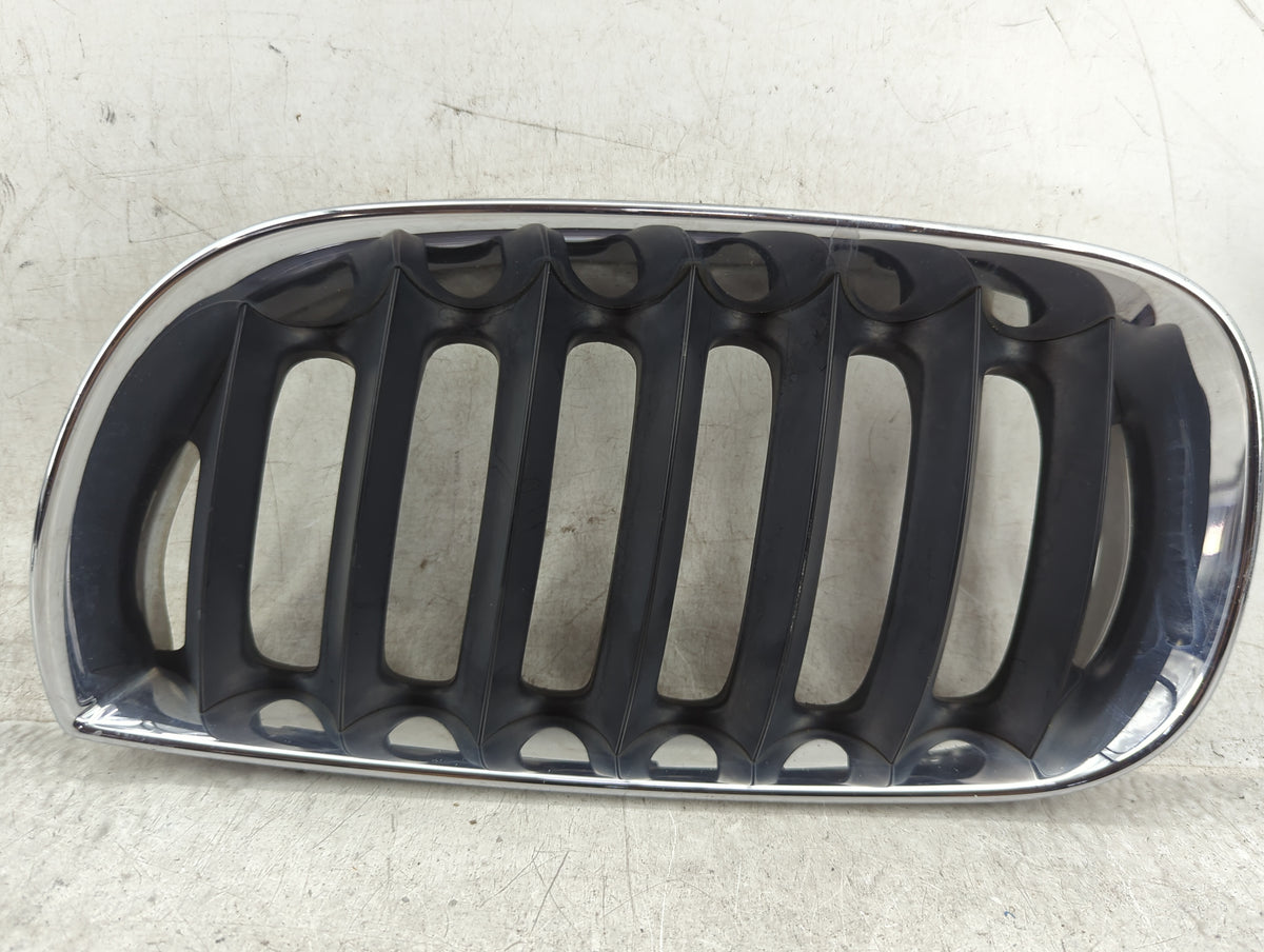 2004-2006 Bmw X3 Front Grille Bumper Not Included - Oemusedautoparts1.com