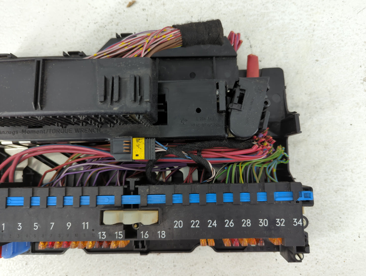 2004-2010 Bmw X3 Fusebox Fuse Box Panel Relay Module P/N:MR20040906-90104894 077498325-S0K Fits OEM Used Auto Parts - Oemuse
