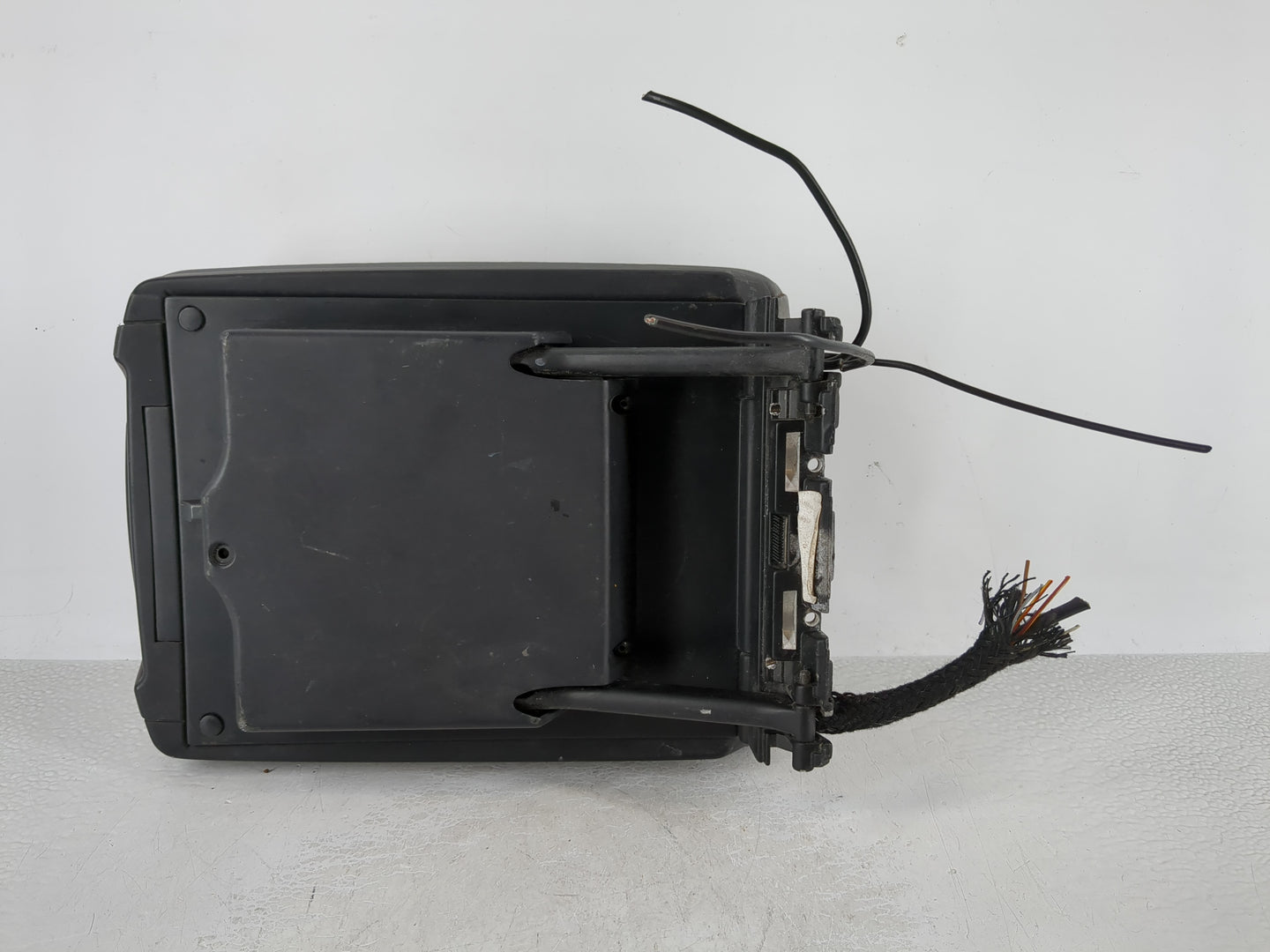 2005 Bmw X5 Center Console Armrest Cover Lid Fits OEM Used Auto Parts - Oemusedautoparts1.com