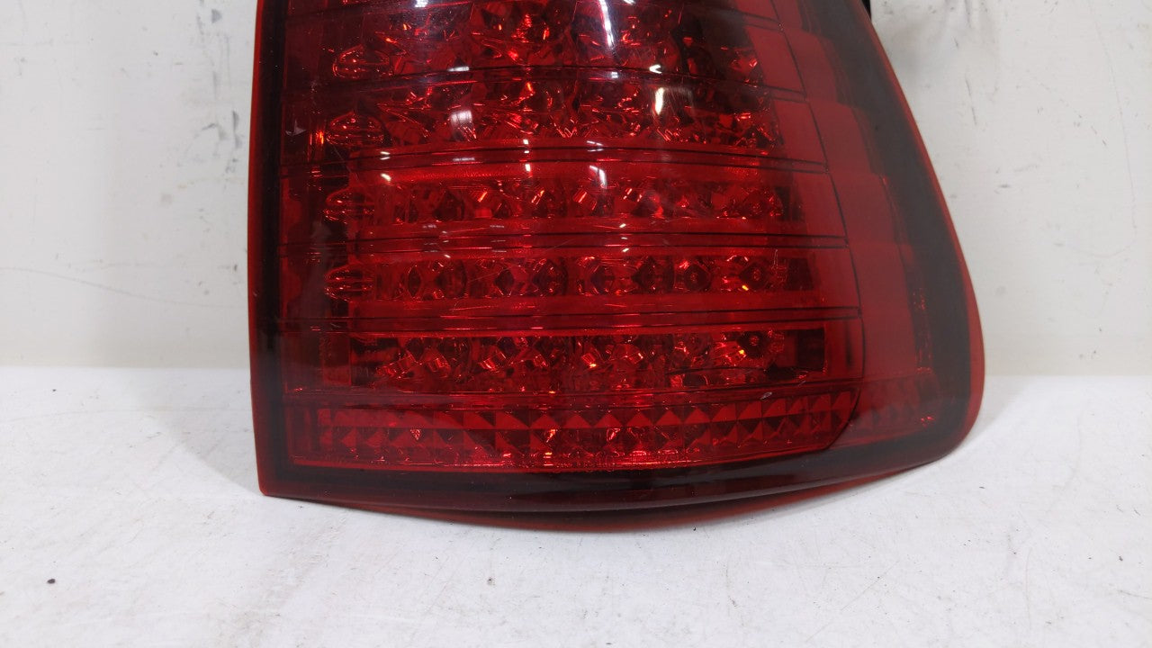 2004-2006 Bmw X5 Tail Light Assembly Passenger Right OEM P/N:6916904 Fits Fits 2004 2005 2006 OEM Used Auto Parts - Oemuseda