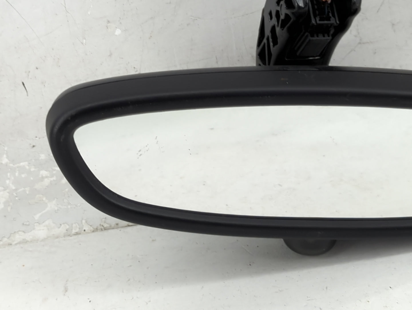 2005 Bmw Z4 Interior Rear View Mirror Replacement OEM P/N:04112004 Fits OEM Used Auto Parts - Oemusedautoparts1.com