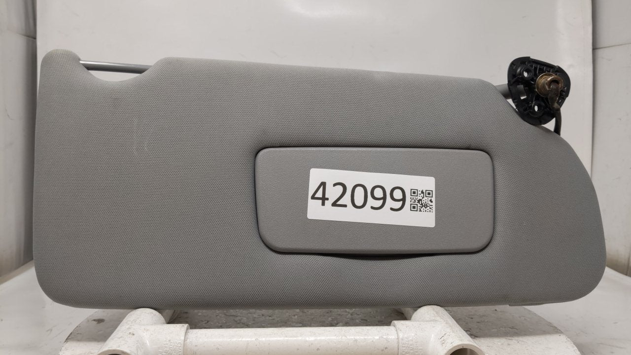 2005 Buick Allure Sun Visor Shade Replacement Passenger Right Mirror Fits OEM Used Auto Parts - Oemusedautoparts1.com