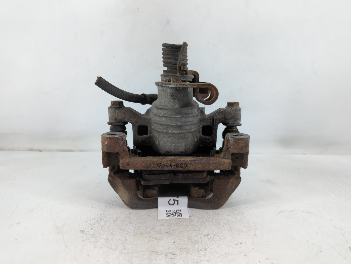 2005-2009 Buick Allure Front Driver Left Brake Caliper - Oemusedautoparts1.com