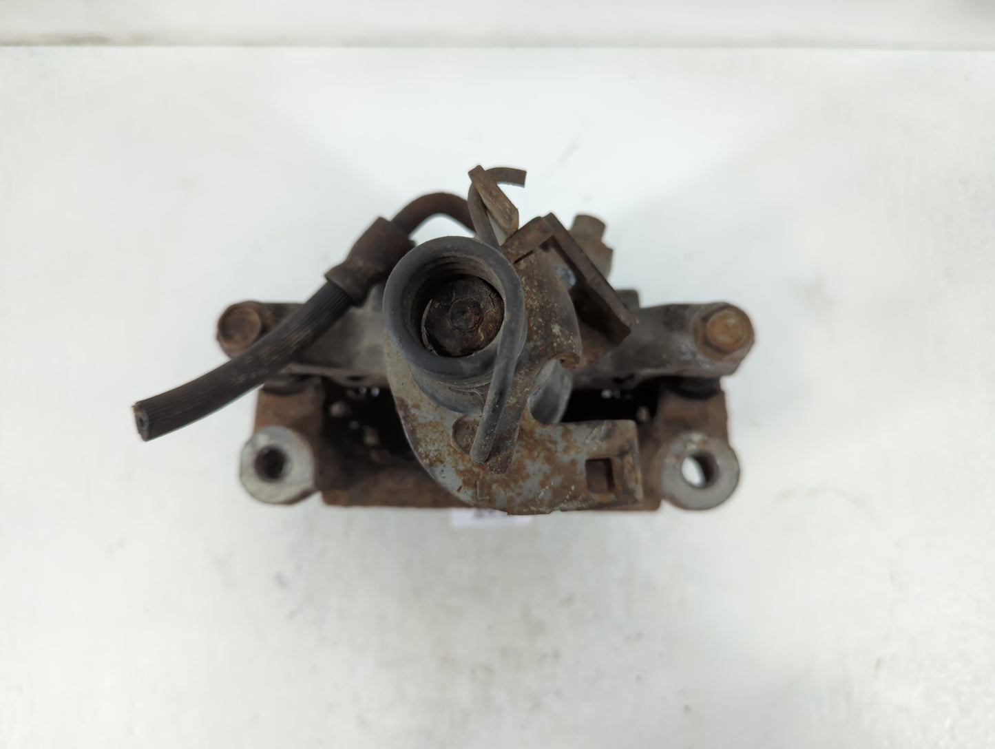 2005-2009 Buick Allure Front Driver Left Brake Caliper - Oemusedautoparts1.com