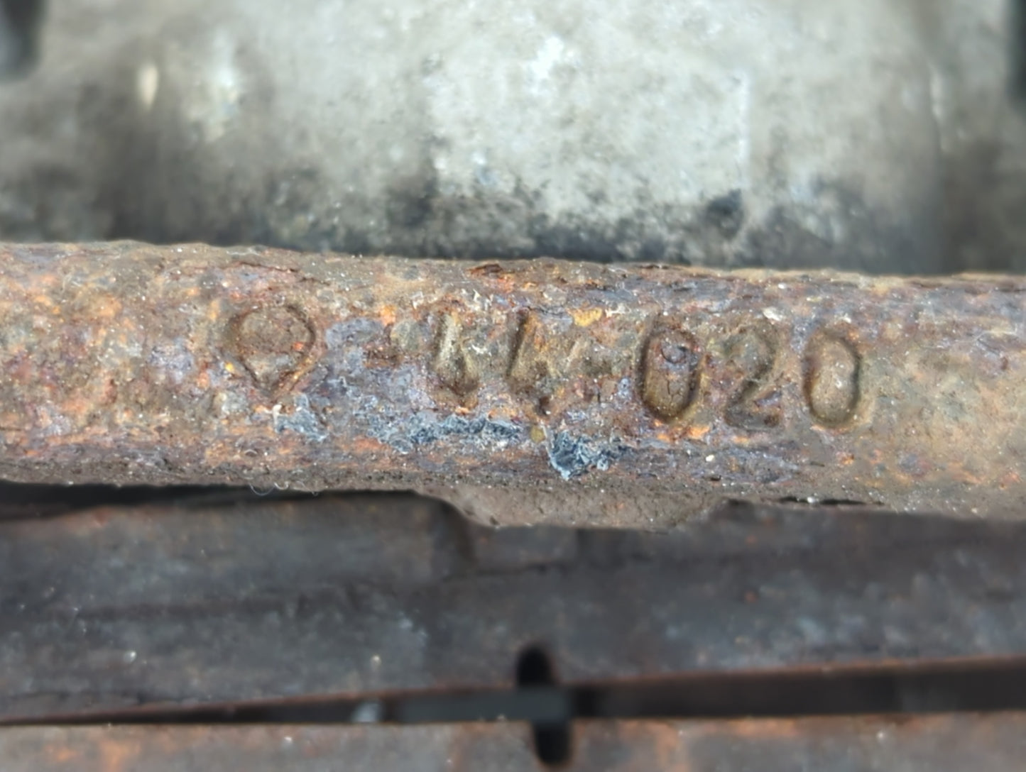 2005-2009 Buick Allure Front Driver Left Brake Caliper - Oemusedautoparts1.com