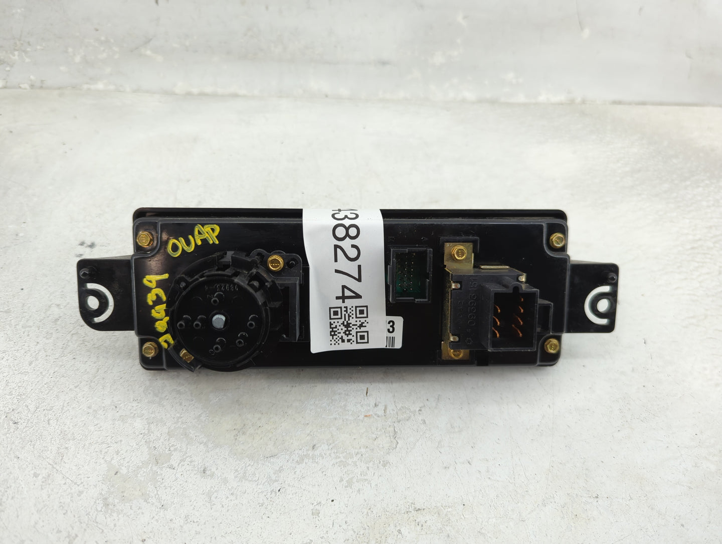 2000-2005 Buick Century Climate Control Module Temperature AC/Heater Replacement P/N:10447470 Fits OEM Used Auto Parts - Oem