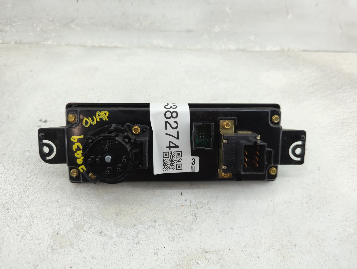 2000-2005 Buick Century Climate Control Module Temperature AC/Heater Replacement P/N:10447470 Fits OEM Used Auto Parts - Oem