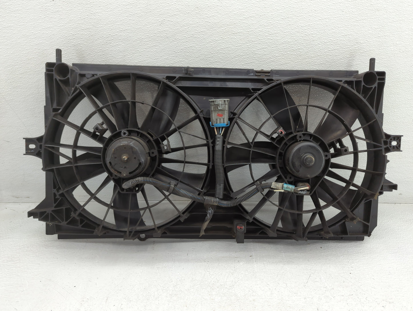 2002-2005 Buick Century Left Radiator Fan Motor Assembly - Oemusedautoparts1.com