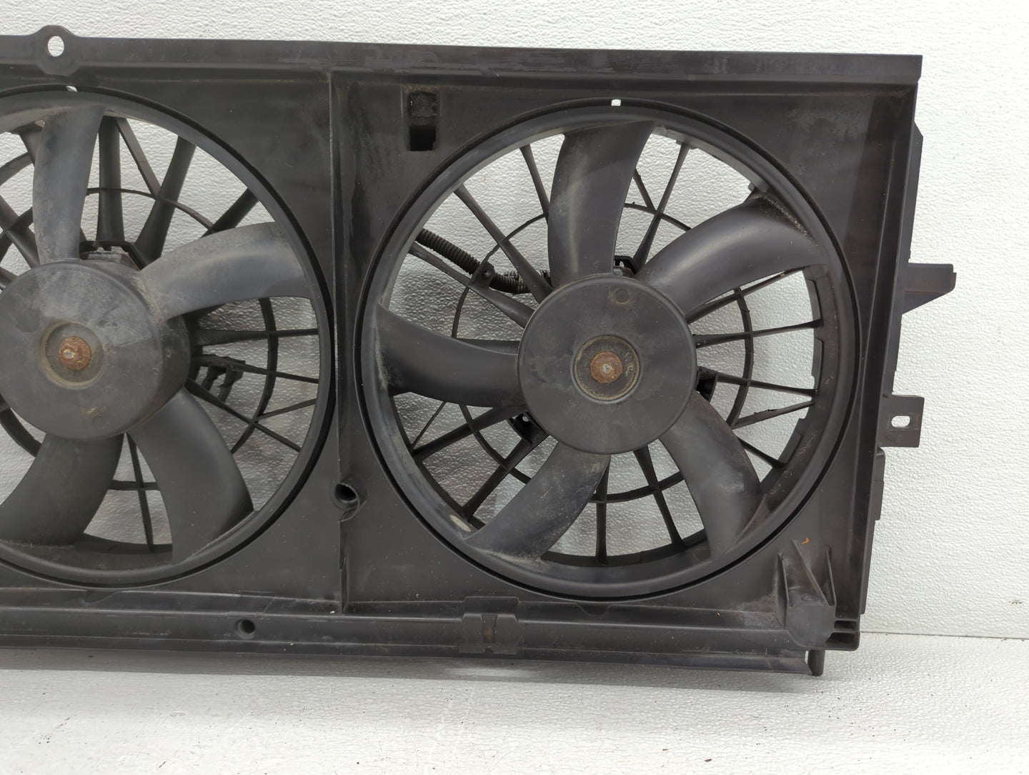 2002-2005 Buick Century Left Radiator Fan Motor Assembly - Oemusedautoparts1.com