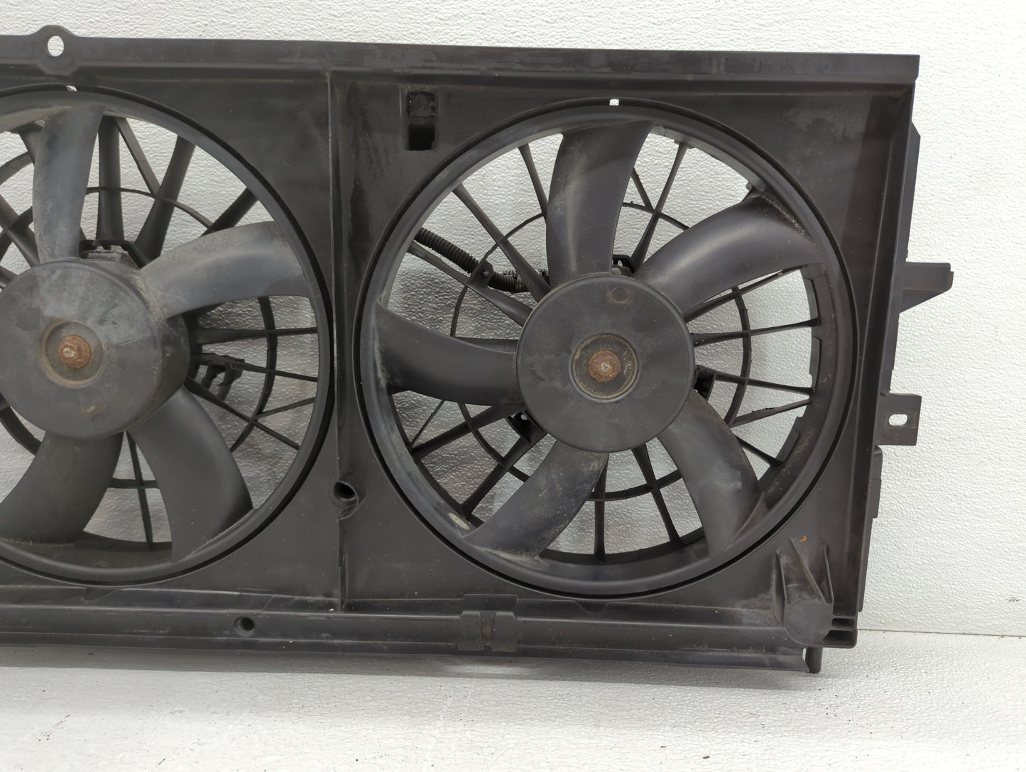 2002-2005 Buick Century Left Radiator Fan Motor Assembly - Oemusedautoparts1.com