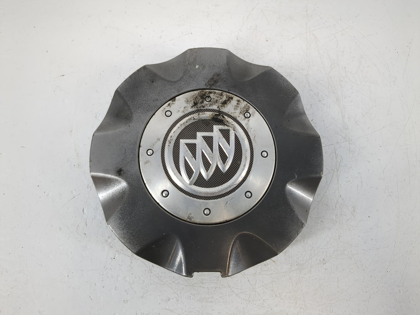 2005 Buick Lacrosse Center Cap Oem - Oemusedautoparts1.com