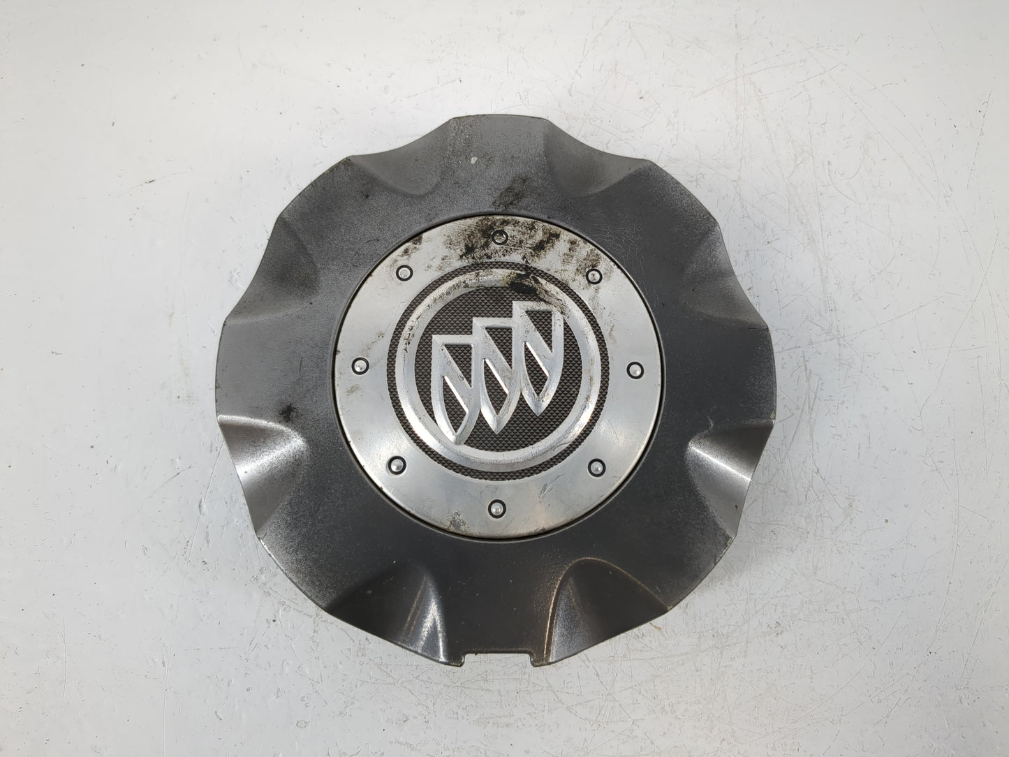 2005 Buick Lacrosse Center Cap Oem - Oemusedautoparts1.com