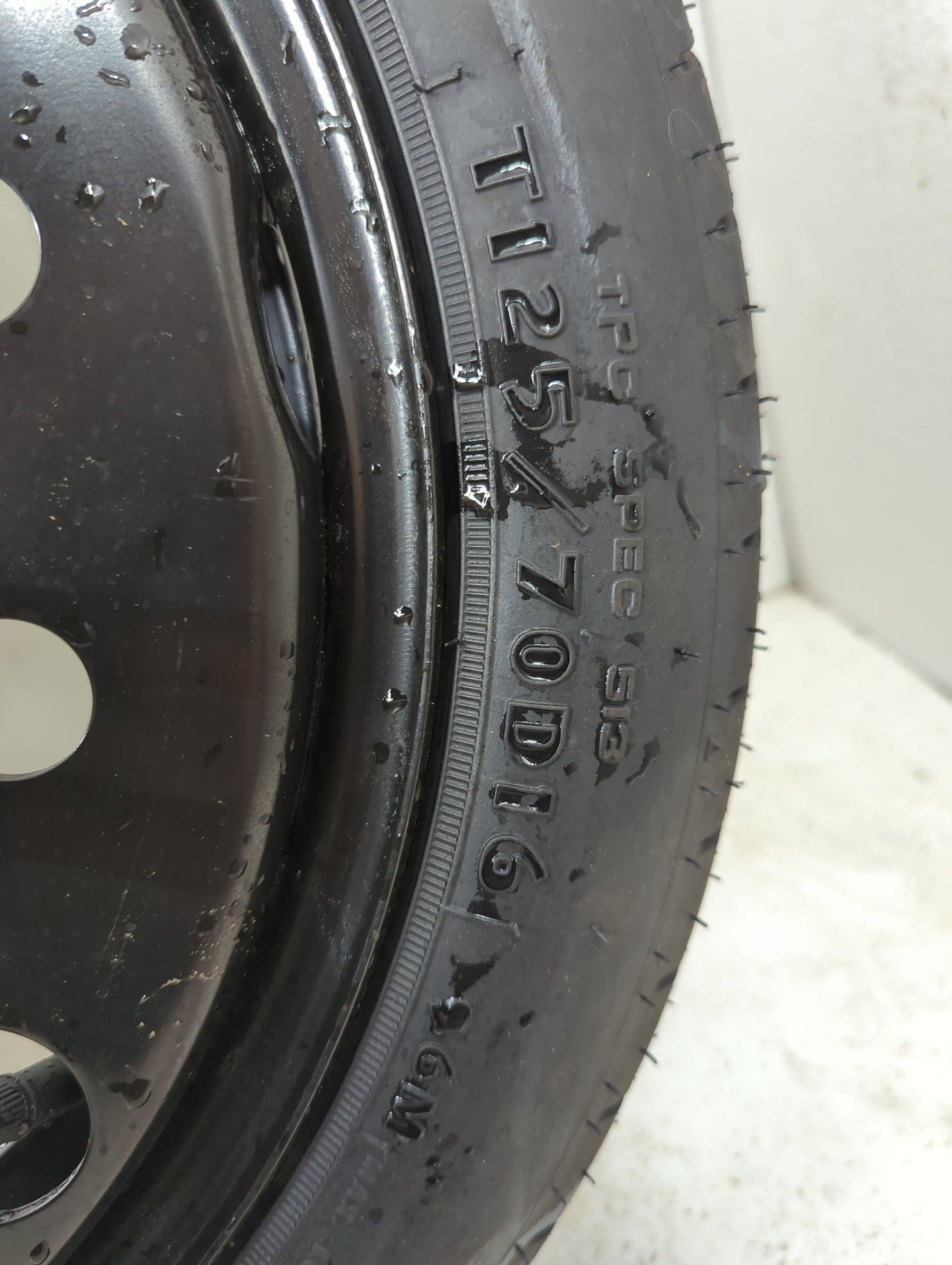 2005-2009 Buick Lacrosse Spare Donut Tire Wheel Rim Oem 1236113 - Oemusedautoparts1.com