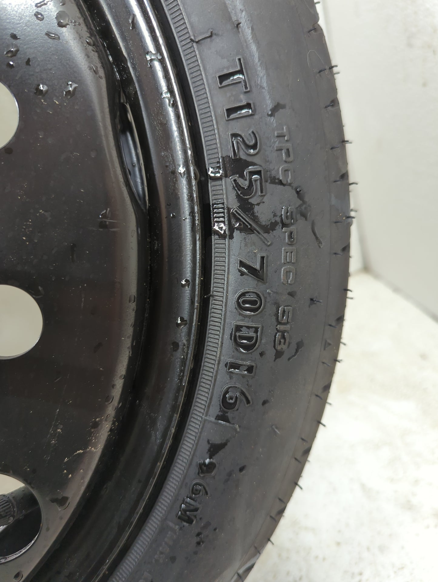 2005-2009 Buick Lacrosse Spare Donut Tire Wheel Rim Oem 1236113 - Oemusedautoparts1.com